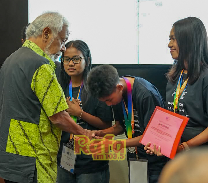 PM Xanana ho Membru Governu  Parabeniza Estudante Sira Ne’ebé Hetan Medalla iha ASEAN Plus Three Junior Science Odyssey